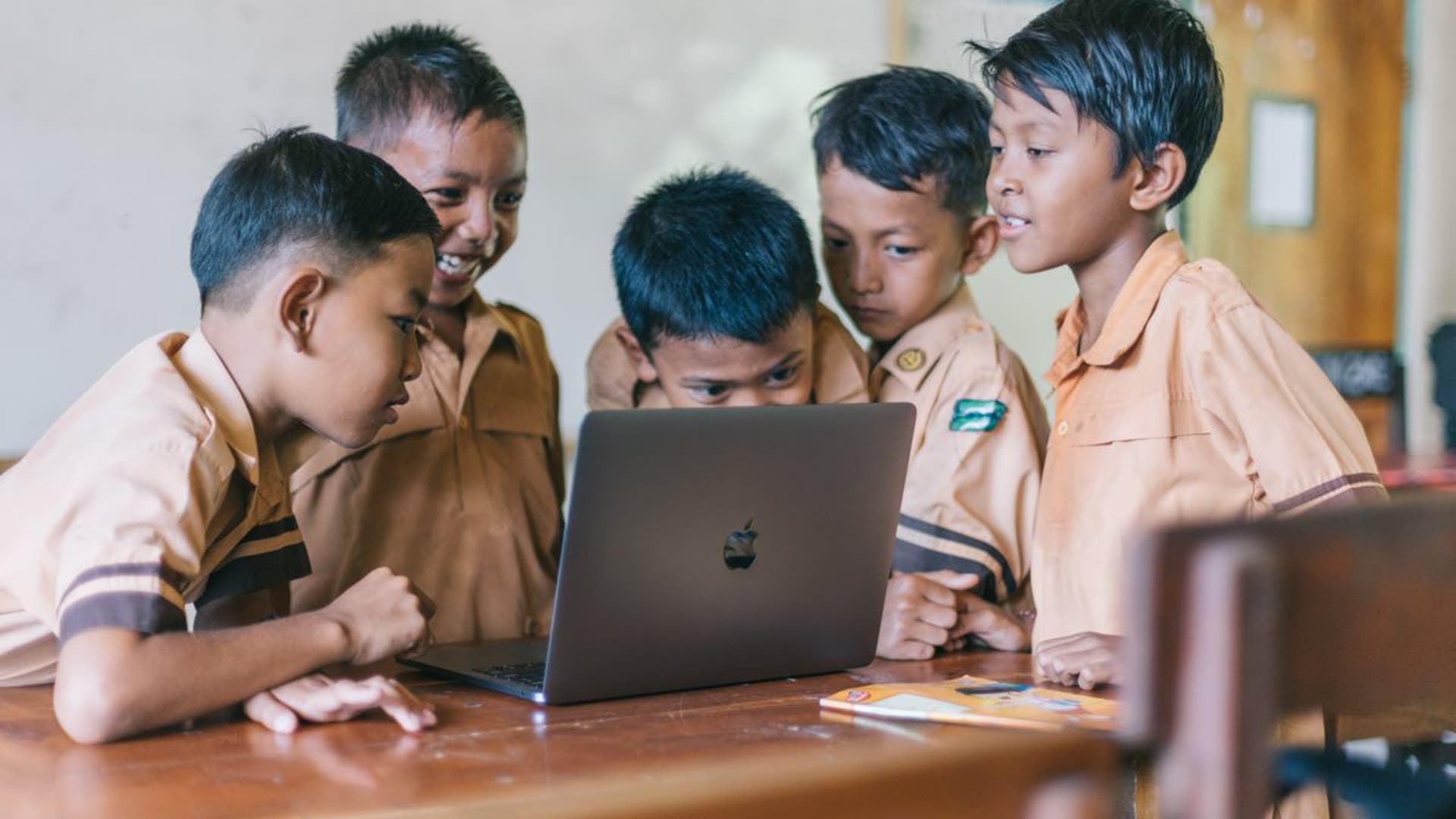 Selamat Datang di SMK Uji MSDJE0FS